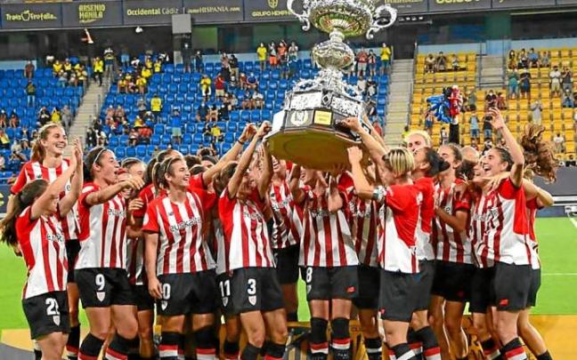 Las jugadoras del Athletic levantan el prestigioso torneo gaditano. Foto: Athletic Club Las jugadoras del Athletic levantan el prestigioso torneo gaditano. Foto: Athletic Club