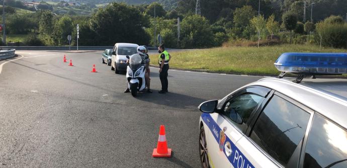 Los controles en los accesos a Lekeitio impidieron que personas ajenas a la localidad entraran el fin de semana del Antzar Eguna.