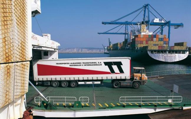 El Puerto de Bilbao constituye unas de las principales arterias exportadoras de Euskadi. El Puerto de Bilbao constituye unas de las principales arterias exportadoras de Euskadi.