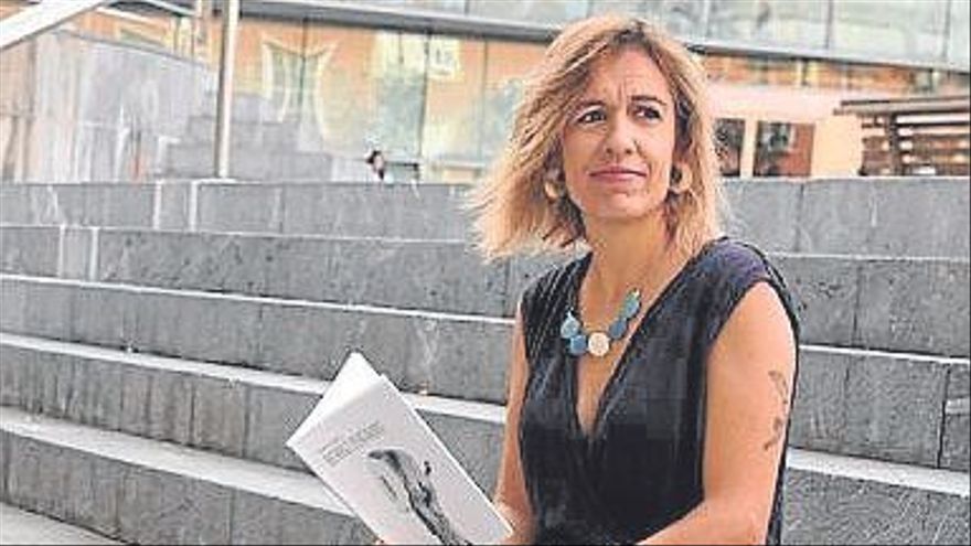 Agirre, 'Berriz zentauro' esku artean.