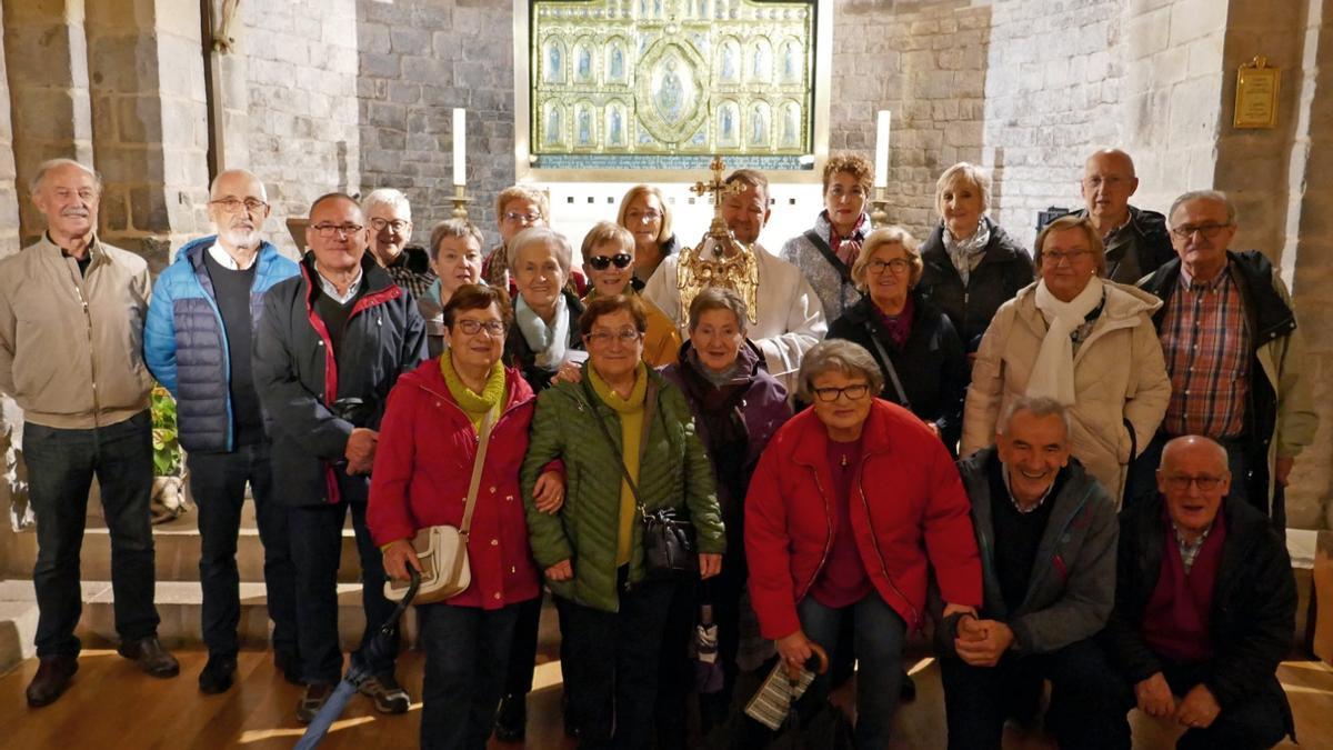 Los coros parroquiales de Arbizu, Etxarri y Bakaiku cantaron en la misa mayor.