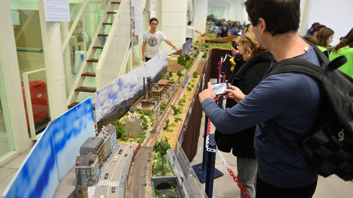 Exhibición maquetas de tren a favor de Aspanovas