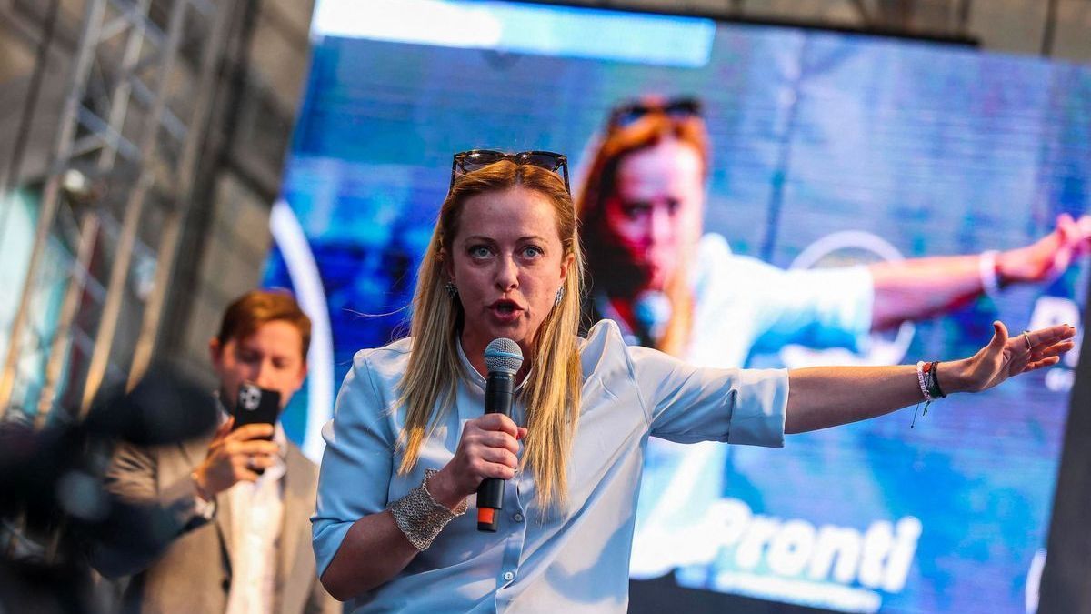 Giorgia Meloni durante un acto de la campaña electoral iraliana.
