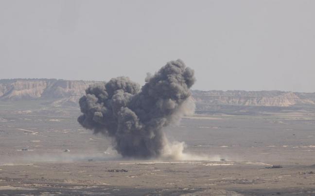 Una bomba explota en el suelo de Bardenas durante unas maniobras en el Polígono de Tiro Una bomba explota en el suelo de Bardenas durante unas maniobras en el Polígono de Tiro