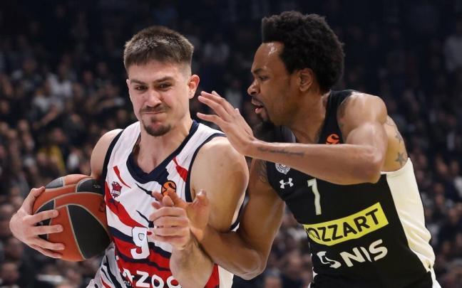 Marinkovic, el único azulgrana rescatable ante el Partizan, intenta superar a Punter