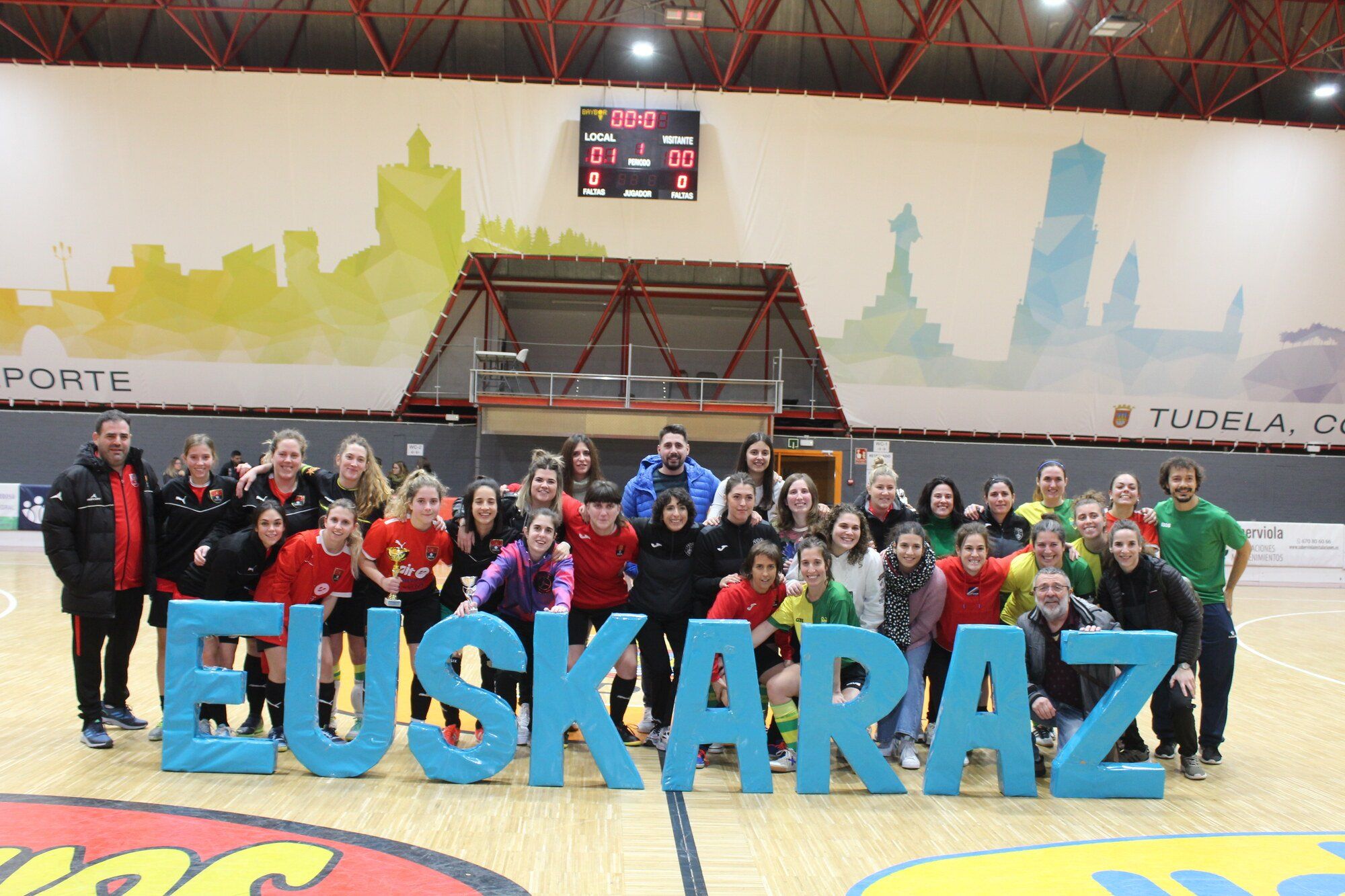 Las jugadores de los 3 equipos de fútbol sala.