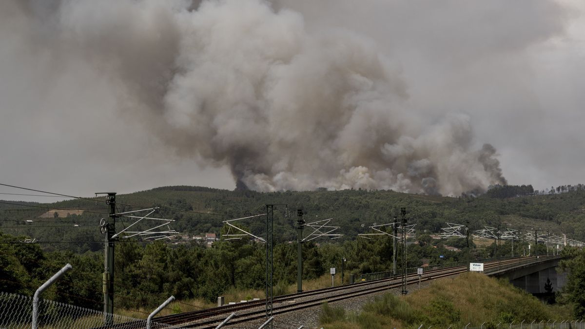 El incendio forestal en Laza.