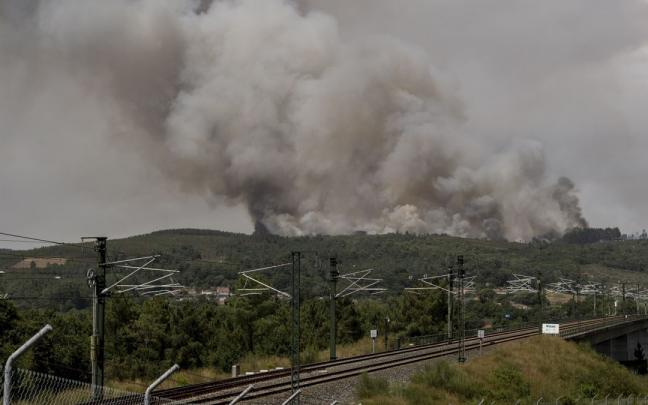 El incendio forestal en Laza.