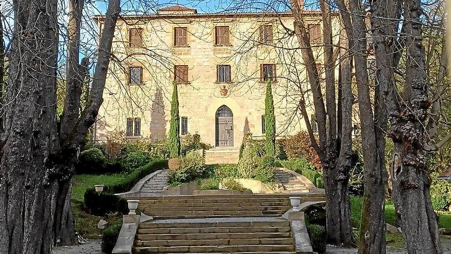 Palacio de Murgia, en cuyo parque aledaño se han propuesto llevar a cabo mejoras.