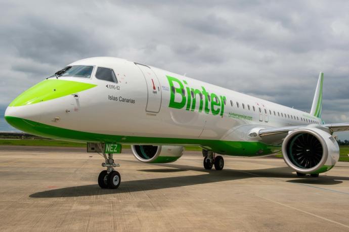 Aeronave de Binter en un aeropuerto.