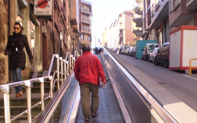 Las rampas salvan la pendiente y las escaleras.