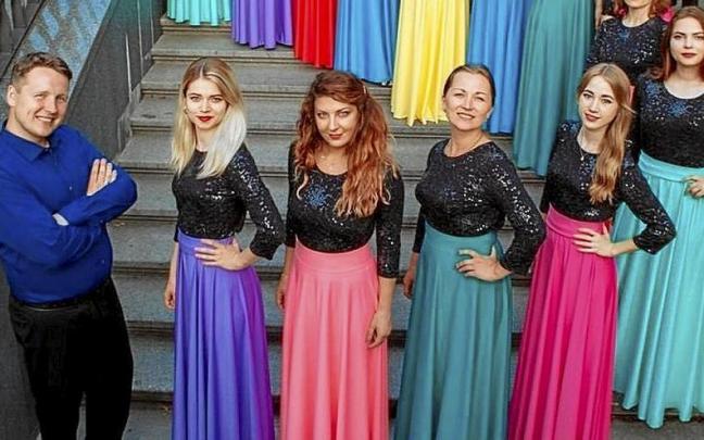 Varios integrantes del grupo coral Sophia de Kiev que cantarán en Ordizia. | FOTO: N.G.