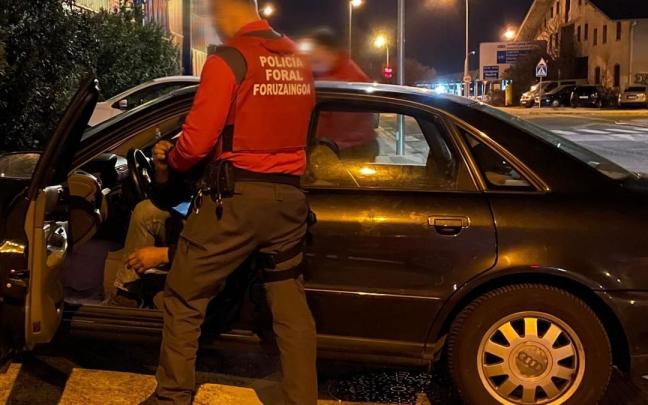 Momento de la detenci&oacute;n en Noain.