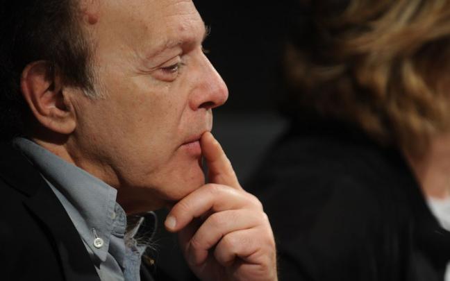 Javier Mar&iacute;as