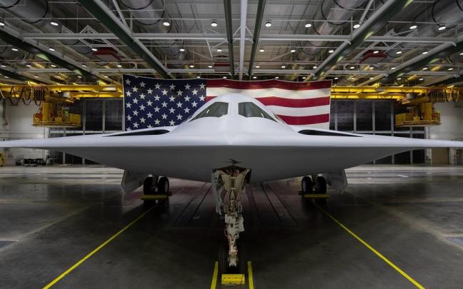 El nuevo bombardero B-21 Raider.