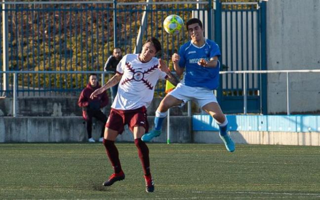 Lance del partido Peña Sport - Ardoi disputado en la primera fase