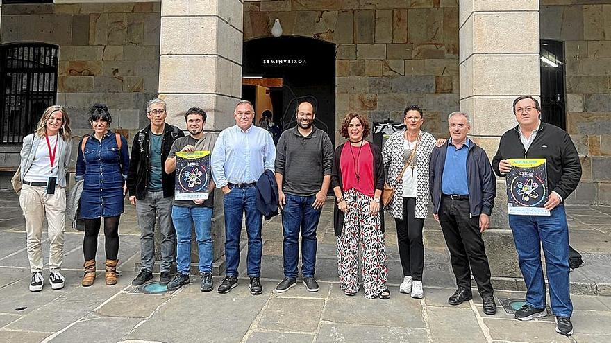 Representantes municipales y agentes que nutren de contenido al programa de las jornadas. | FOTO: B.U.