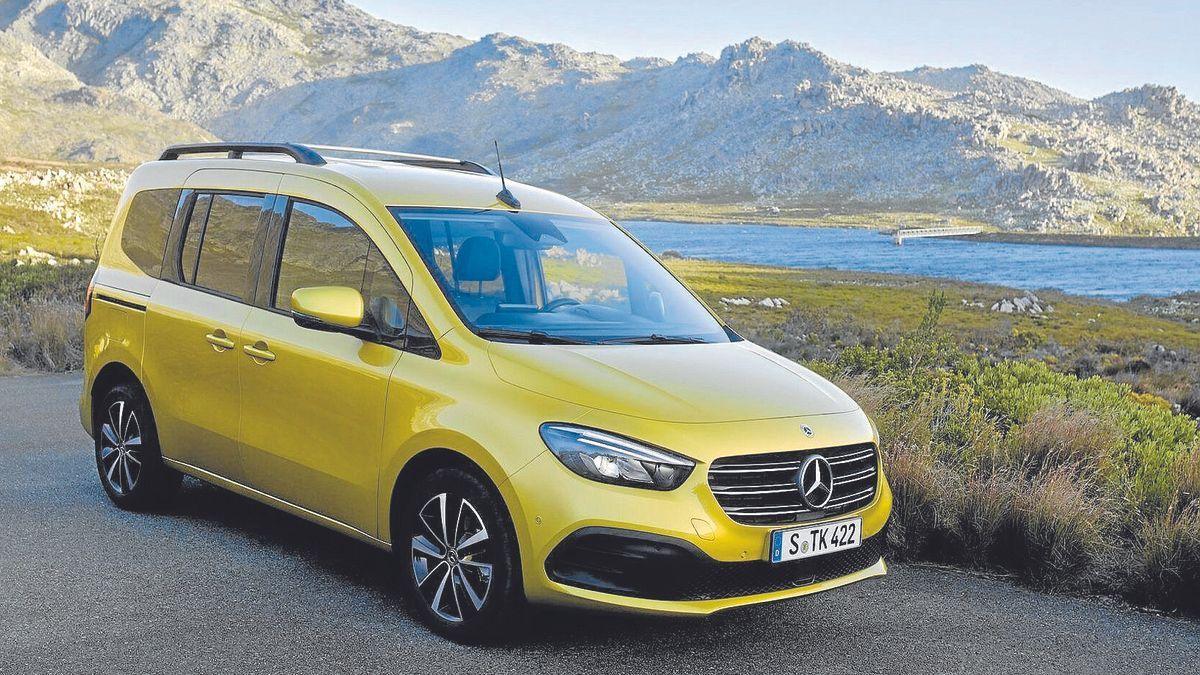 Mercedes completa su oferta de vehículos familiares con una nueva Clase T que destaca tanto por su funcionalidad y polivalencia como por el cuidado diseño y amplio equipamiento.