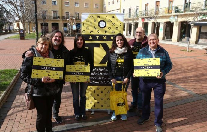 Miembros de la Asociación de Comerciantes de la Txantrea, La Txan.