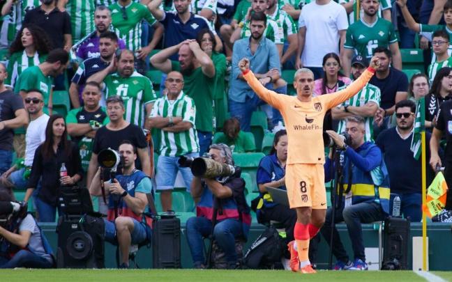 Antoine Griezmann celebra su gol al Betis