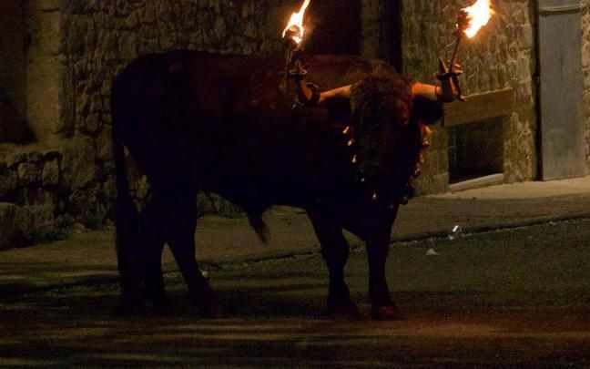 Toro embolado en Teruel. Toro embolado en Teruel.