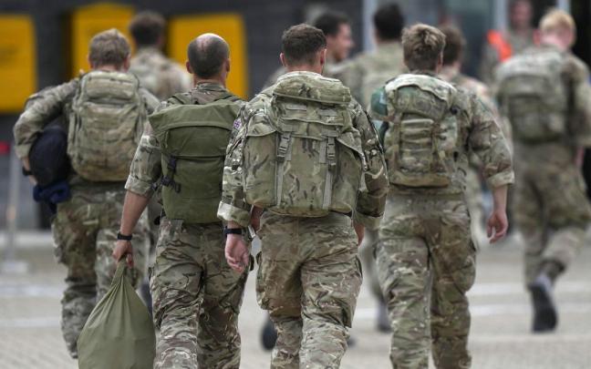 Soldados del ejército británico. Soldados del ejército británico.