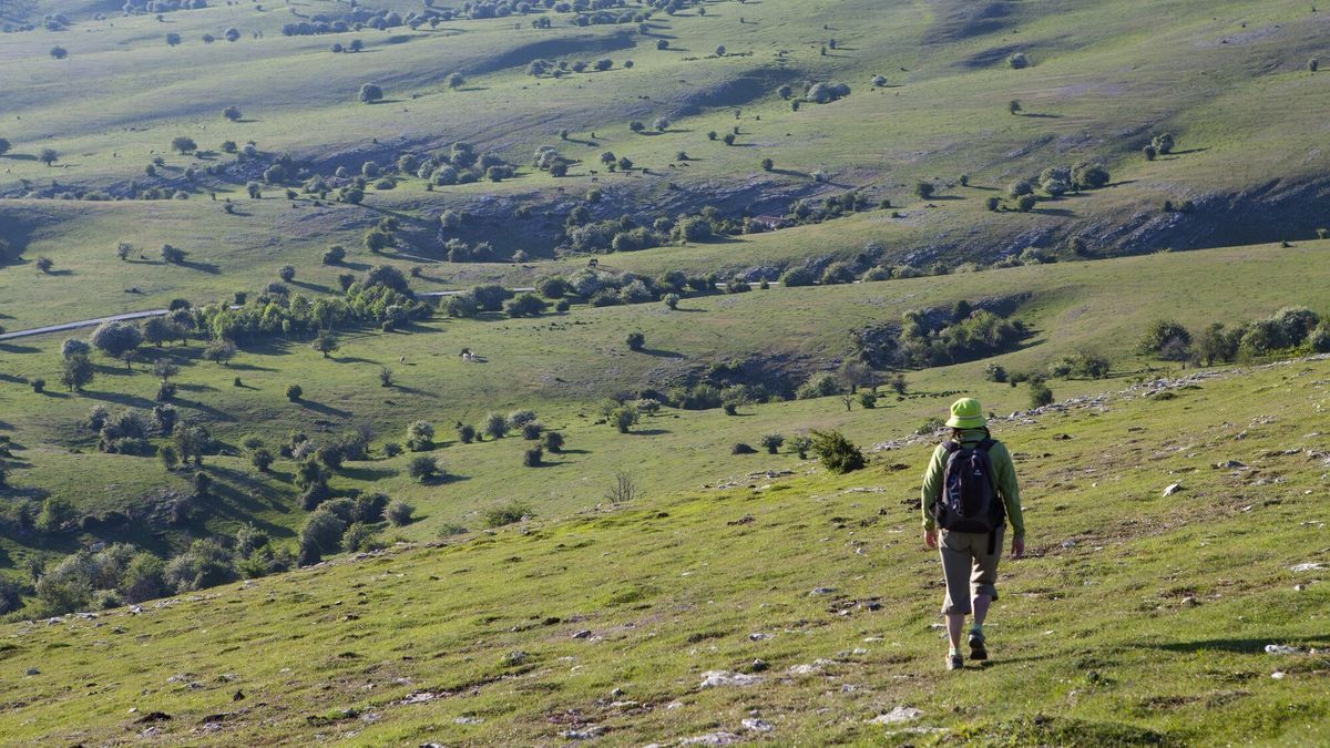 El viento corre a sus anchas en los rasos de la sierra de Andia.