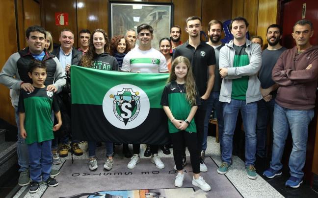 Deia Hemendik Sariak Ezkerraldea: la alfombra roja