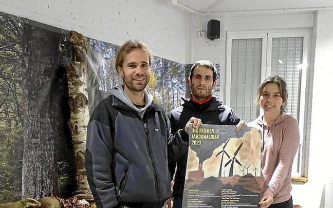 Aimar Uribesalgo, Martxel Aiastui y Nahia Barrena en la Natur Eskola. Aimar Uribesalgo, Martxel Aiastui y Nahia Barrena en la Natur Eskola.