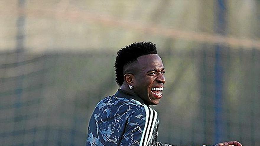 Vinicius, durante el entrenamiento de ayer. | FOTO: EFE