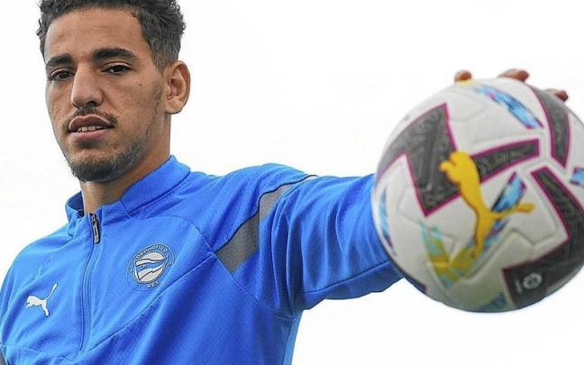 Abdel Abqar, jugador del Alavés. Abdel Abqar, jugador del Alavés.