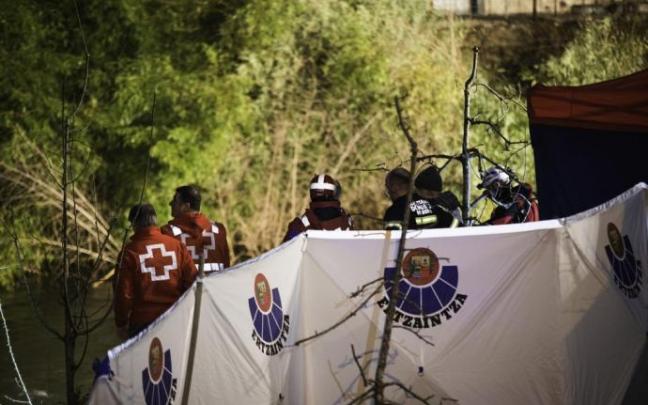 Servicios de emergencia en un accidente ajeno a esta información.