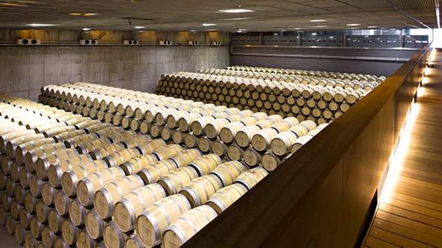 Imagen del interior de las nuevas instalaciones de Bodegas y Viñedos Labastida estrenadas en 2007