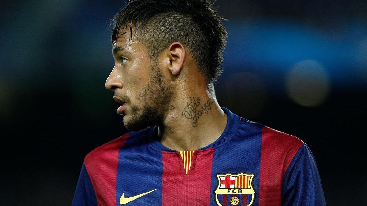 La empresa propietaria del 40% de los derechos de imagen de Neymar afirma que el fichaje costó 84 millones aunque solo se reflejaron 17 en la transferencia oficial