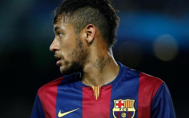 La empresa propietaria del 40% de los derechos de imagen de Neymar afirma que el fichaje costó 84 millones aunque solo se reflejaron 17 en la transferencia oficial La empresa propietaria del 40% de los derechos de imagen de Neymar afirma que el fichaje costó 84 millones aunque solo se reflejaron 17 en la transferencia oficial