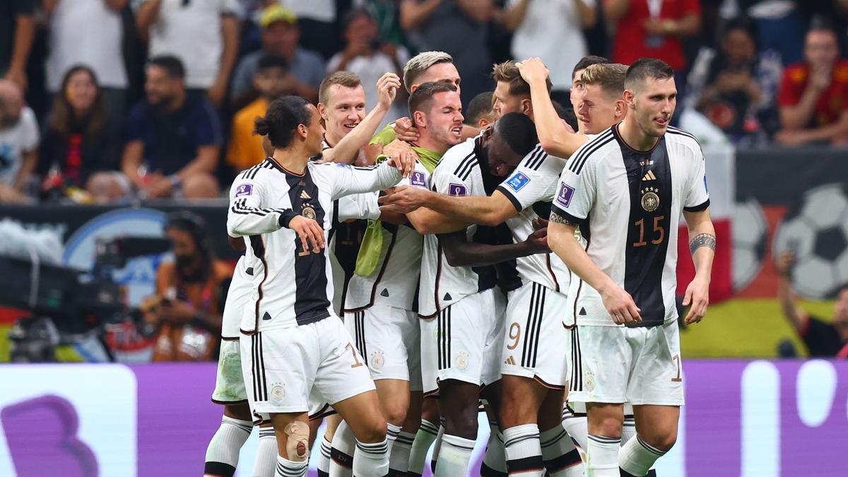 La selección alemana celebra el gol ante España