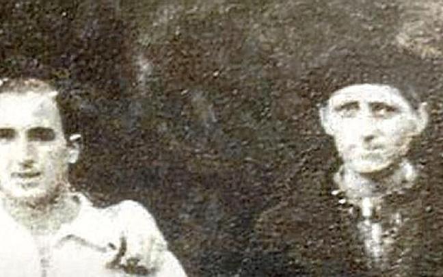 Francisco Rabaneda, con txapela, fue delegado de campo del club Trintxerpe.