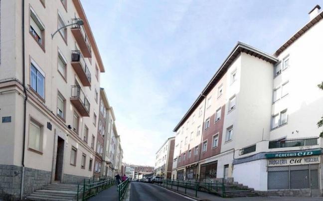 Panorámica de una calle de Adurza.