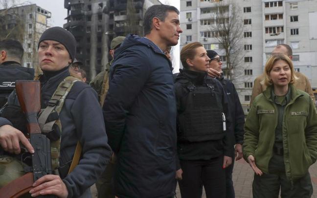 El presidente del Gobierno espa&ntilde;ol, Pedro S&aacute;nchez, en una visita a Ucrania en abril del a&ntilde;o pasado.