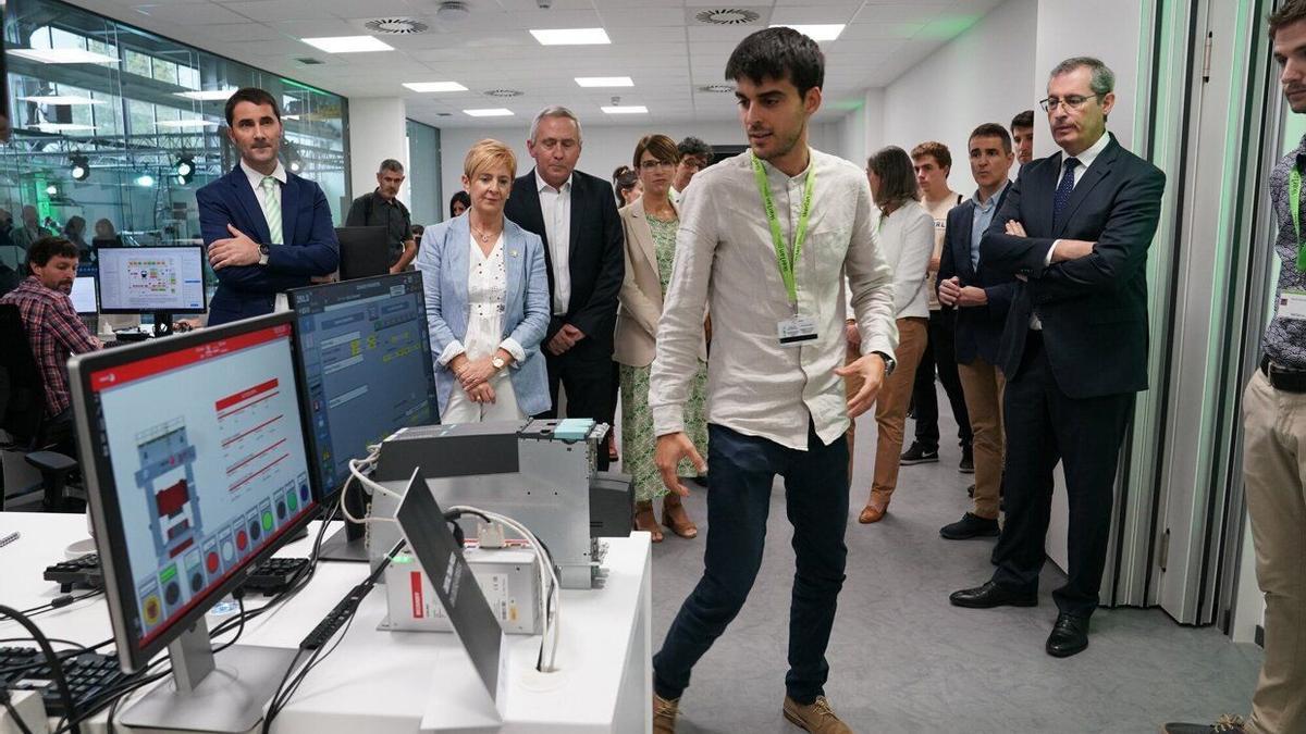 Visita institucional a Ikerlan