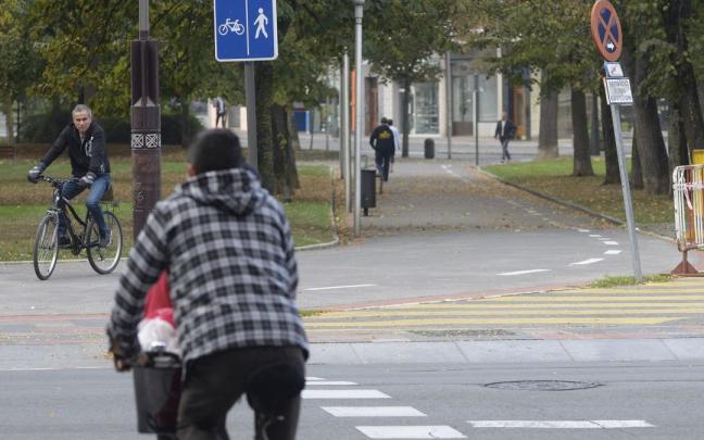 La red de bidegorris de la ciudad se encuentra en plena fase de expansión. La red de bidegorris de la ciudad se encuentra en plena fase de expansión.