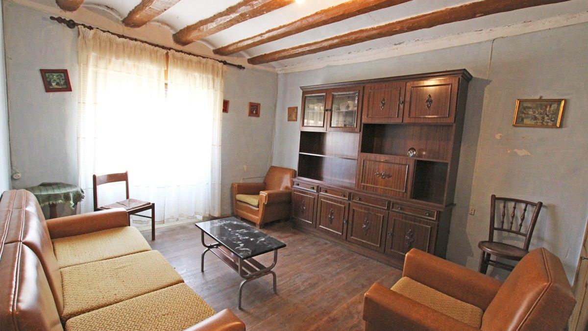 Casa en venta en Santacara.