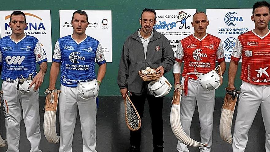 Agirrezabala, Uterga, Zeberio II y Ion, antes del partido de ayer. | FOTO: FUNDACIÓN REMONTE