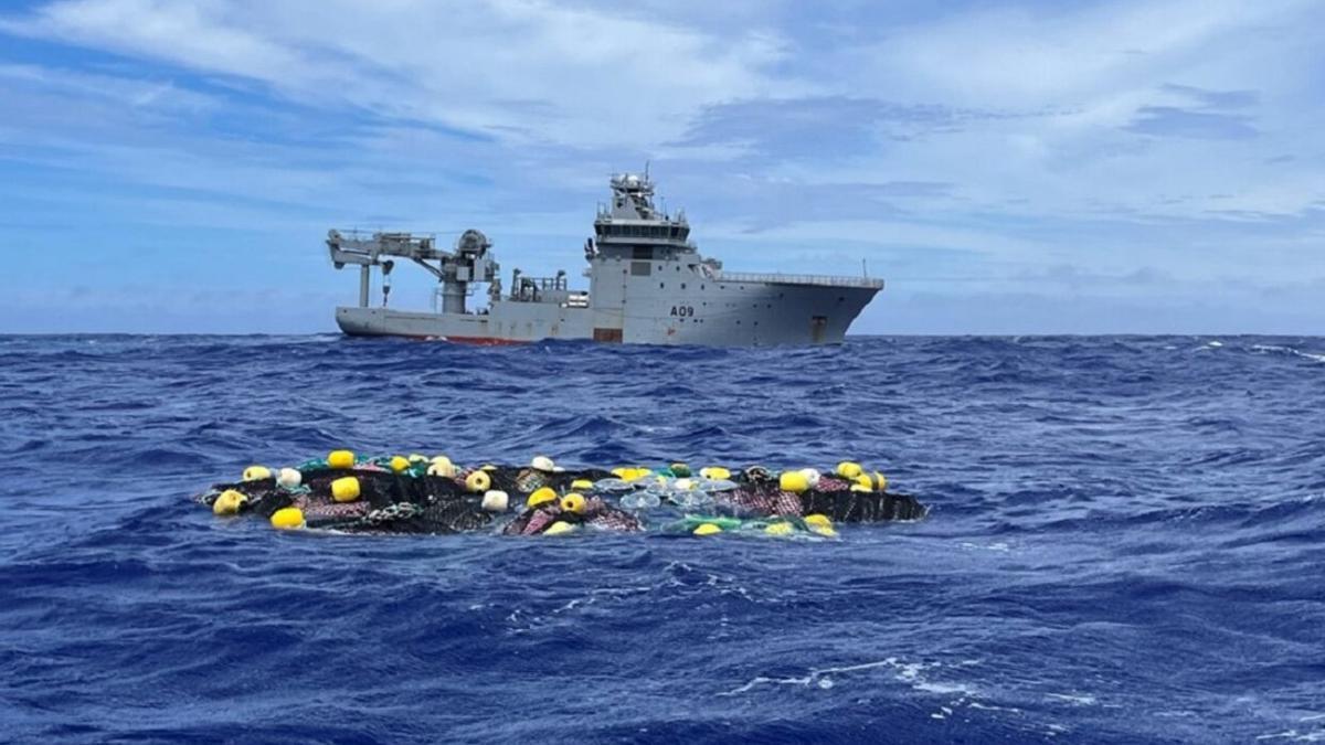 La Policía de Nueva Zelanda ha interceptado un total de 3,2 toneladas de cocaína flotando en aguas del Pacífico