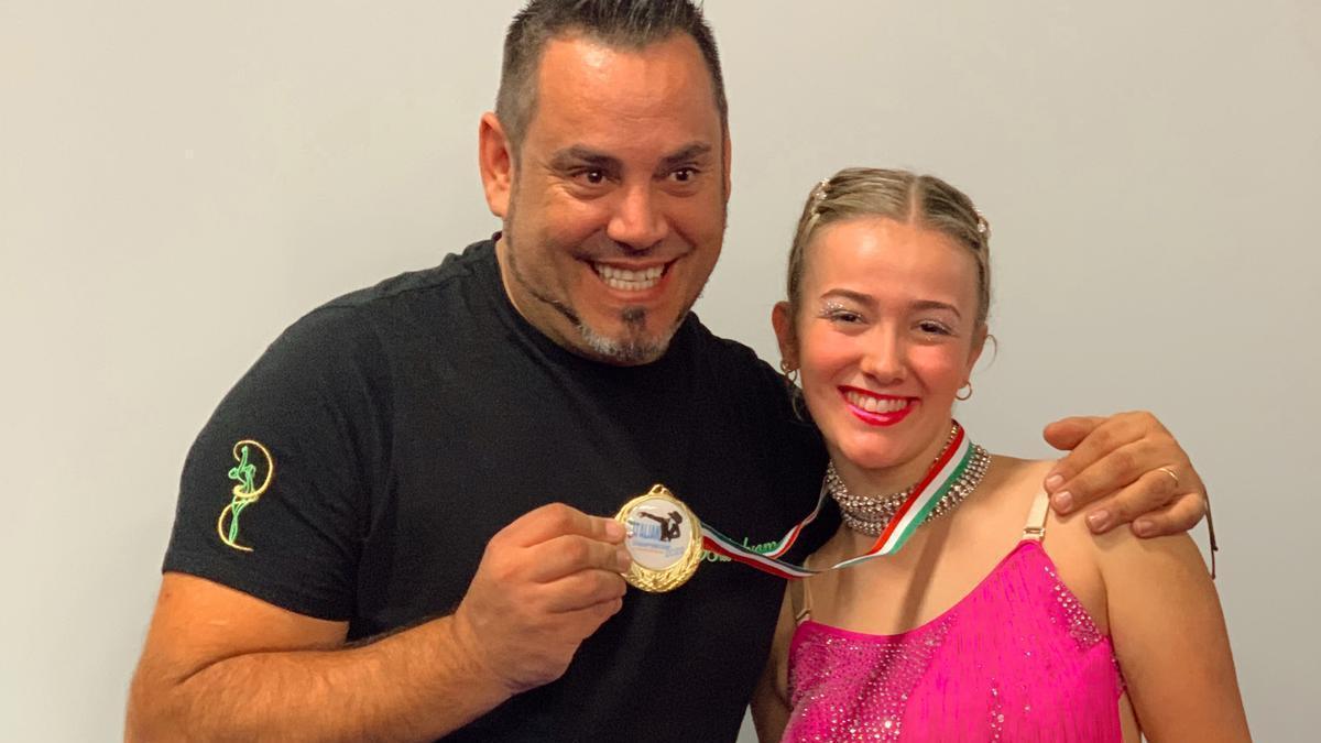 Olaia con su entrenador Joan Morro Vallori.