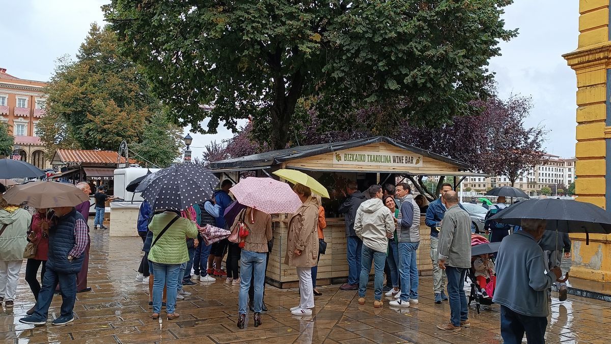 La lluvia fue una ingrata compañera a lo largo de la jornada de ayer.