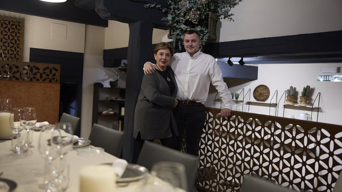 Elena junto con el chef y jefe de cocina, Rubén Yáñez.