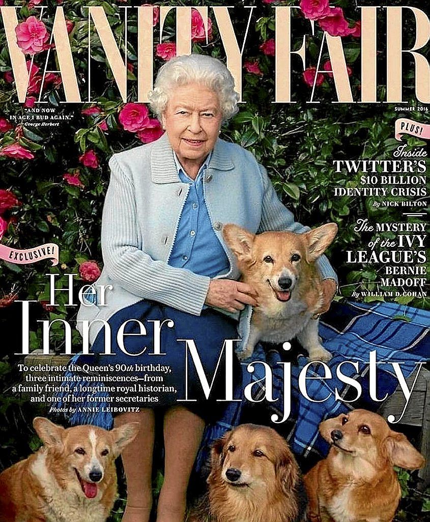 ‘Vanity Fair’ retrató a Isabel II por su 90 cumpleaños junto a sus perros corgis.