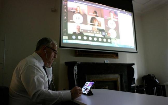 Reunión telemática de la Mesa de los Sanfermines en mayo de 2020 en la que el Ayuntamiento informó de que no organizará ningún acto tras haber suspendido las fiestas por la pandemia del coronavirus.