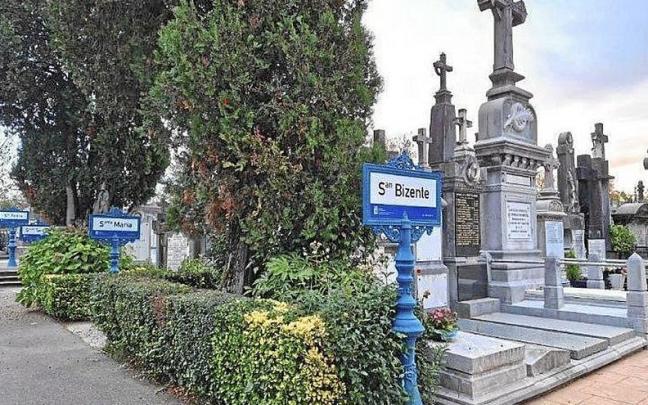 Polloe con los nuevos carteles en sus calles. | FOTO: N.G.